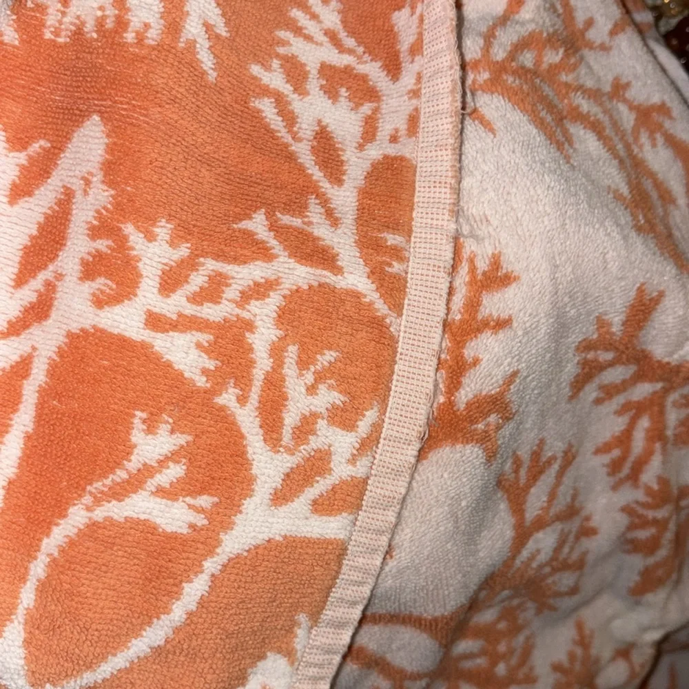 Pottery Barn Cotton Hand Towels (3) MUST SEE!    RARE Coral branches